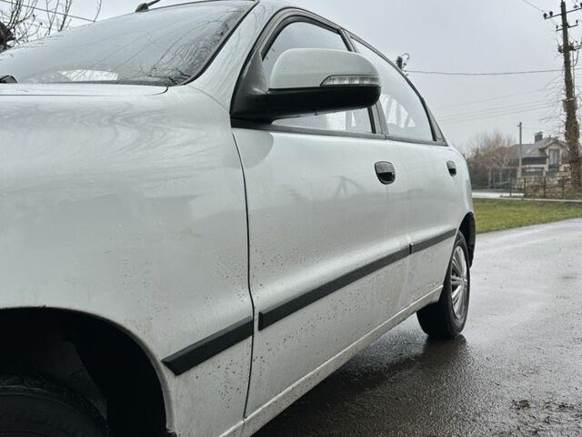Белый Дэу Сенс, объемом двигателя 1.5 л и пробегом 280 тыс. км за 2300 $, фото 4 на Automoto.ua