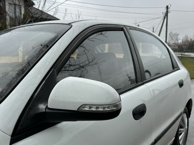 Белый Дэу Сенс, объемом двигателя 1.5 л и пробегом 280 тыс. км за 2300 $, фото 6 на Automoto.ua