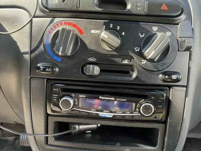 Белый Дэу Сенс, объемом двигателя 1.3 л и пробегом 170 тыс. км за 2600 $, фото 6 на Automoto.ua