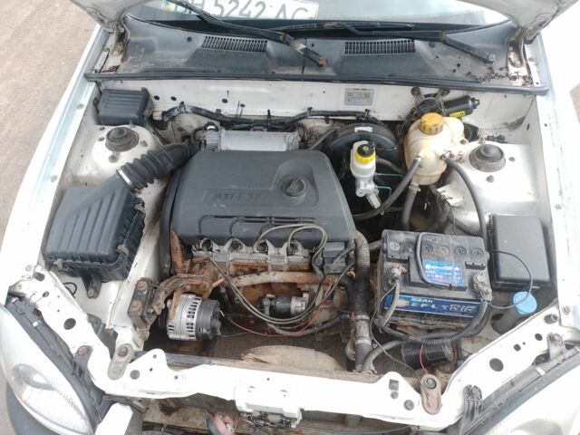 Білий Деу Сенс, об'ємом двигуна 1.3 л та пробігом 254 тис. км за 1200 $, фото 7 на Automoto.ua