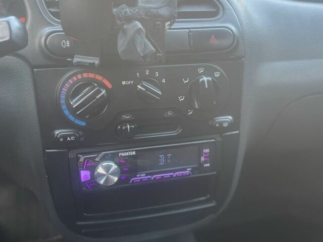 Деу Сенс 2007 у Києві на Automoto.ua Білий Деу Сенс, об'ємом двигуна 1.5 л та пробігом 215 тис. км за 1700 $, фото 6 на Automoto.ua