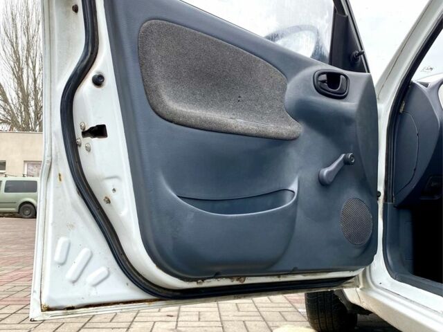 Белый Дэу Сенс, объемом двигателя 1.5 л и пробегом 238 тыс. км за 2000 $, фото 15 на Automoto.ua