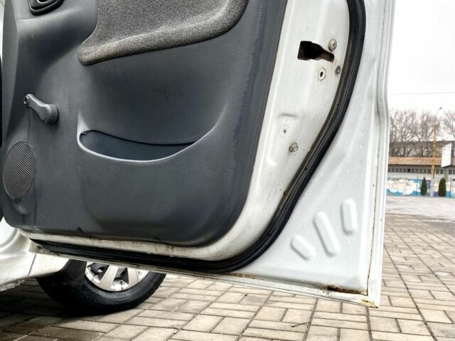 Белый Дэу Сенс, объемом двигателя 1.5 л и пробегом 238 тыс. км за 2000 $, фото 16 на Automoto.ua