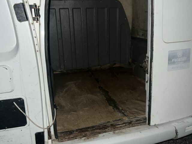 Білий Деу Сенс, об'ємом двигуна 1.3 л та пробігом 333 тис. км за 1300 $, фото 5 на Automoto.ua