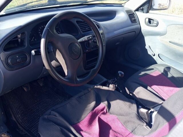 Белый Дэу Сенс, объемом двигателя 1.5 л и пробегом 220 тыс. км за 1116 $, фото 1 на Automoto.ua