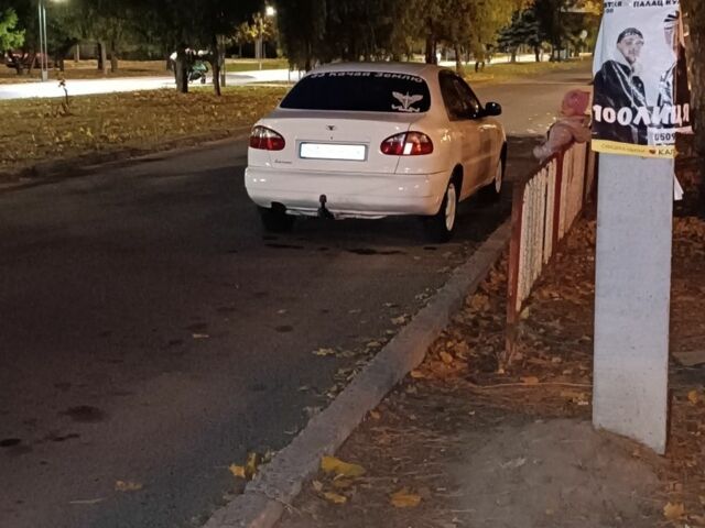 Белый Дэу Сенс, объемом двигателя 1.5 л и пробегом 270 тыс. км за 2200 $, фото 6 на Automoto.ua