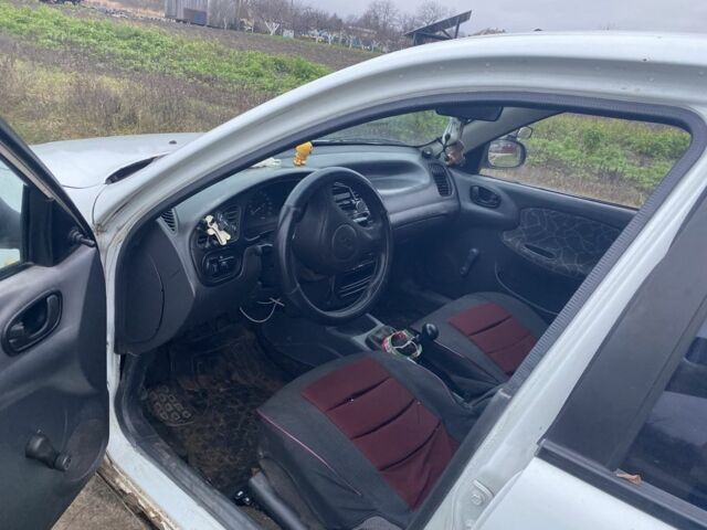 Білий Деу Сенс, об'ємом двигуна 1.3 л та пробігом 415 тис. км за 1100 $, фото 5 на Automoto.ua