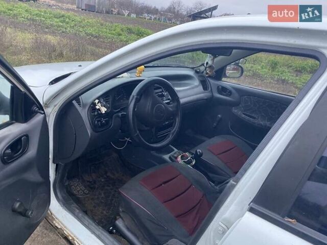 Білий Деу Сенс, об'ємом двигуна 1.3 л та пробігом 415 тис. км за 1100 $, фото 4 на Automoto.ua