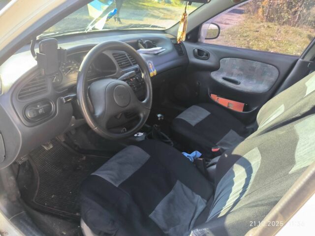 Білий Деу Сенс, об'ємом двигуна 1.5 л та пробігом 370 тис. км за 2000 $, фото 15 на Automoto.ua