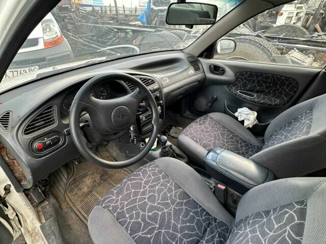 Белый Дэу Сенс, объемом двигателя 1.3 л и пробегом 100 тыс. км за 1000 $, фото 2 на Automoto.ua