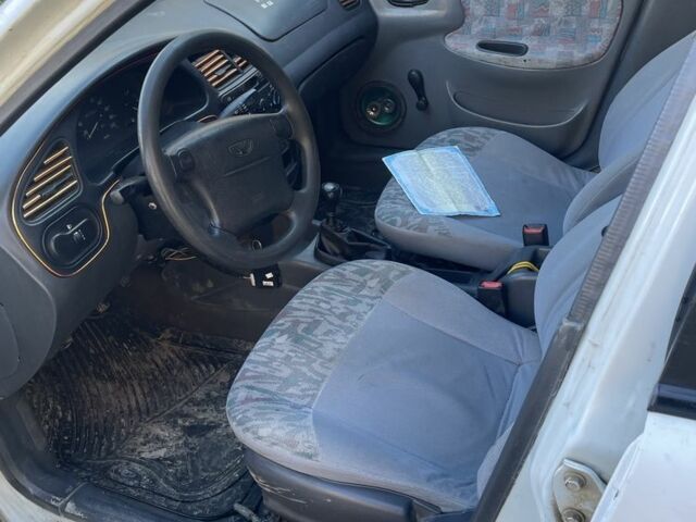 Белый Дэу Сенс, объемом двигателя 1.3 л и пробегом 200 тыс. км за 1000 $, фото 6 на Automoto.ua