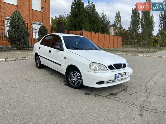 Деу Сенс 2002 у Херсоні на Automoto.ua Білий Деу Сенс, об'ємом двигуна 1.3 л та пробігом 25 тис. км за 1600 $, фото 2 на Automoto.ua