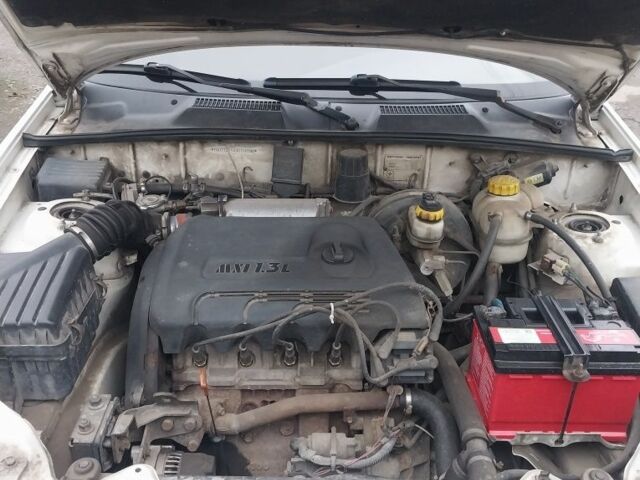 Белый Дэу Сенс, объемом двигателя 1.3 л и пробегом 244 тыс. км за 1550 $, фото 6 на Automoto.ua