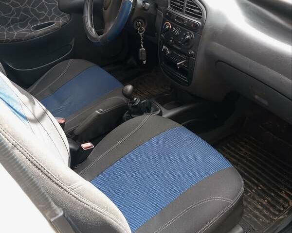 Білий Деу Сенс, об'ємом двигуна 1.3 л та пробігом 270 тис. км за 2000 $, фото 6 на Automoto.ua
