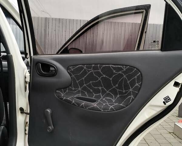 Белый Дэу Сенс, объемом двигателя 1.3 л и пробегом 243 тыс. км за 1700 $, фото 17 на Automoto.ua