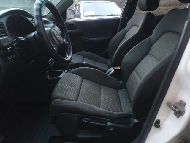 Белый Дэу Сенс, объемом двигателя 1.3 л и пробегом 65 тыс. км за 1600 $, фото 5 на Automoto.ua