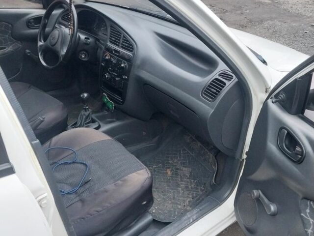 Білий Деу Сенс, об'ємом двигуна 1.3 л та пробігом 244 тис. км за 1550 $, фото 5 на Automoto.ua