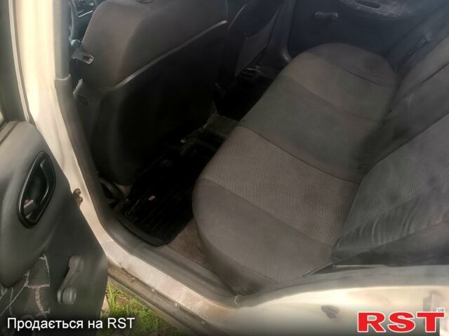 Белый Дэу Сенс, объемом двигателя 1.3 л и пробегом 200 тыс. км за 1250 $, фото 4 на Automoto.ua