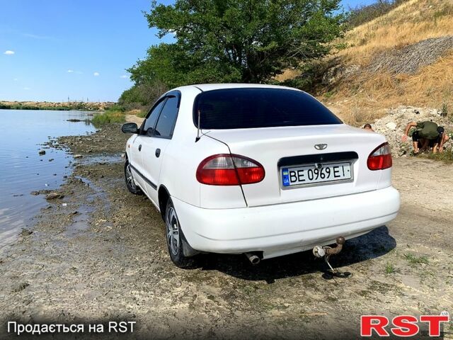 Белый Дэу Сенс, объемом двигателя 1.3 л и пробегом 240 тыс. км за 1300 $, фото 2 на Automoto.ua