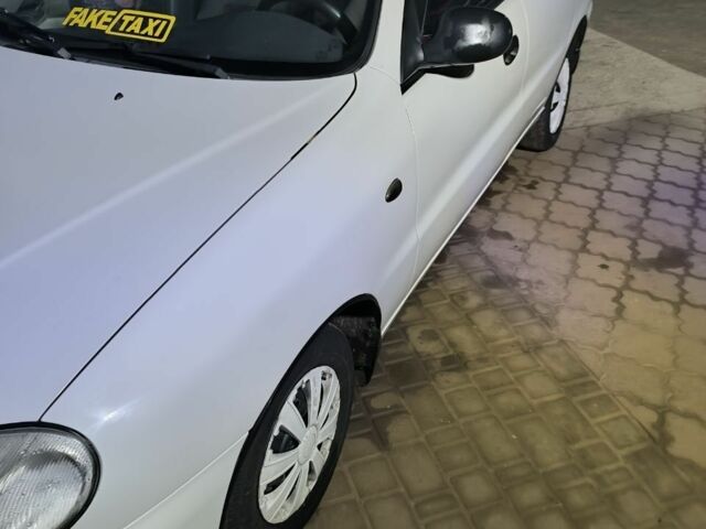 Білий Деу Сенс, об'ємом двигуна 1.3 л та пробігом 230 тис. км за 2000 $, фото 3 на Automoto.ua