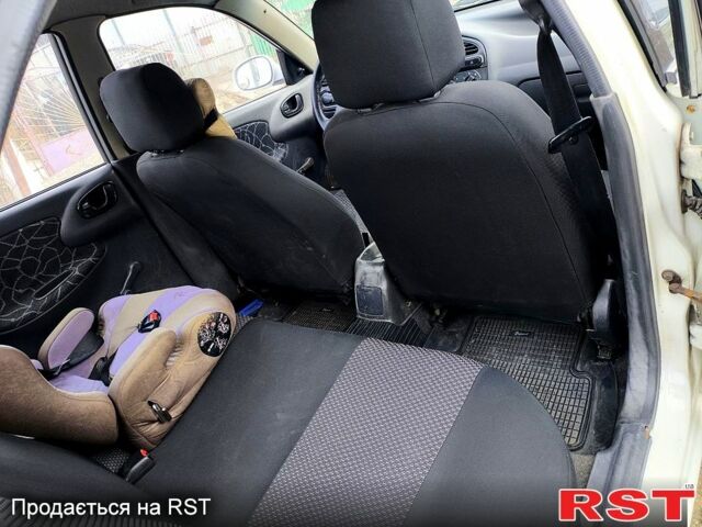 Білий Деу Сенс, об'ємом двигуна 1.3 л та пробігом 220 тис. км за 1900 $, фото 4 на Automoto.ua