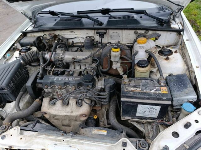 Белый Дэу Сенс, объемом двигателя 1.5 л и пробегом 208 тыс. км за 2500 $, фото 7 на Automoto.ua