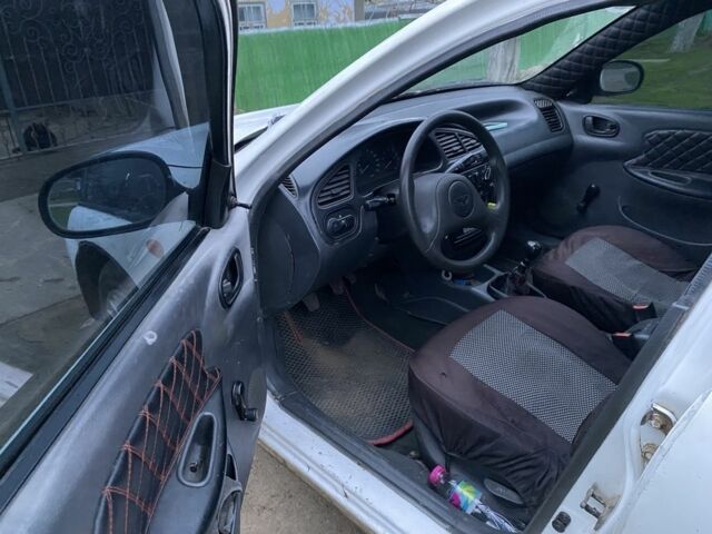 Белый Дэу Сенс, объемом двигателя 1.5 л и пробегом 250 тыс. км за 1300 $, фото 5 на Automoto.ua