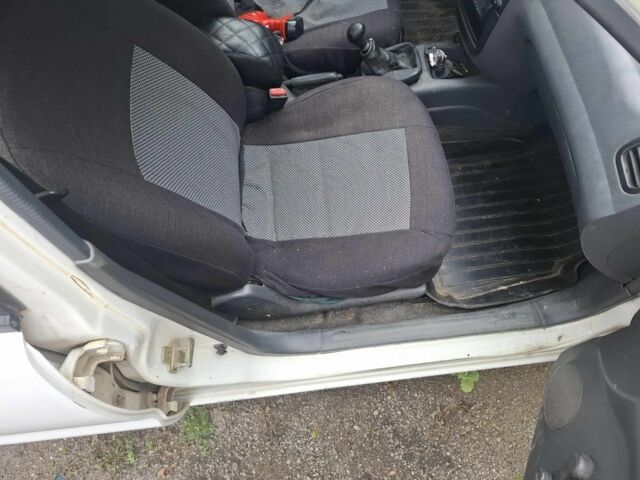 Білий Деу Сенс, об'ємом двигуна 1.3 л та пробігом 170 тис. км за 1000 $, фото 2 на Automoto.ua