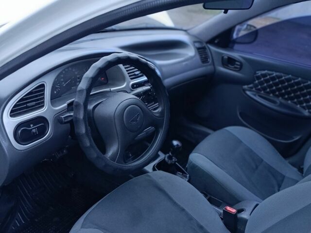 Белый Дэу Сенс, объемом двигателя 1.5 л и пробегом 208 тыс. км за 2500 $, фото 4 на Automoto.ua