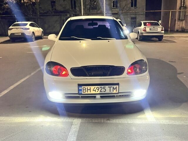 Белый Дэу Сенс, объемом двигателя 1.5 л и пробегом 180 тыс. км за 2450 $, фото 1 на Automoto.ua