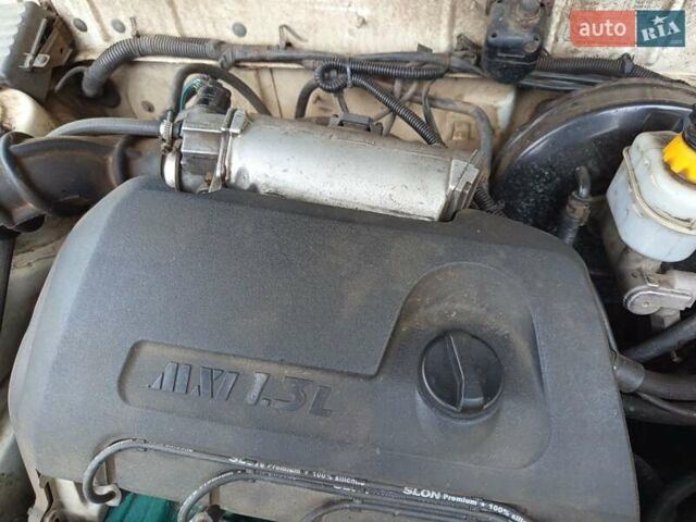 Деу Сенс 2003 у Валках на Automoto.ua Білий Деу Сенс, об'ємом двигуна 1.3 л та пробігом 300 тис. км за 947 $, фото 8 на Automoto.ua