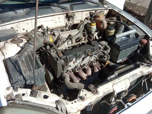 Белый Дэу Сенс, объемом двигателя 1.5 л и пробегом 455 тыс. км за 1200 $, фото 7 на Automoto.ua