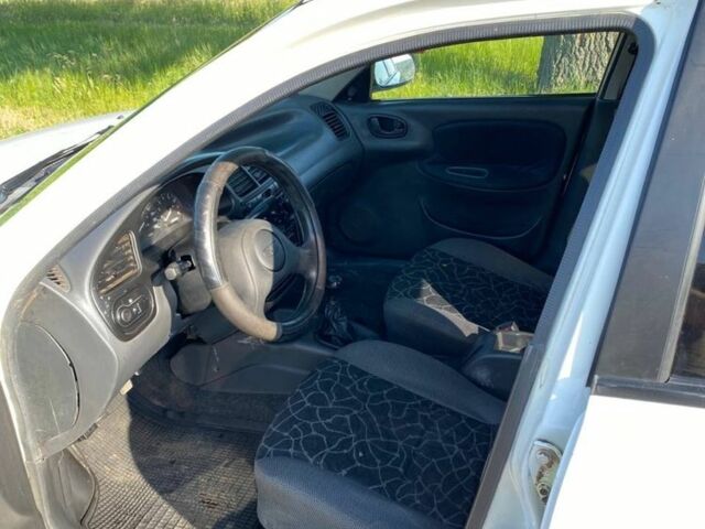 Белый Дэу Сенс, объемом двигателя 1.5 л и пробегом 222 тыс. км за 1754 $, фото 5 на Automoto.ua