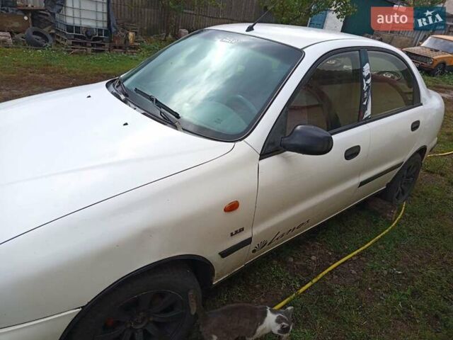 Деу Сенс 2003 у Валках на Automoto.ua Білий Деу Сенс, об'ємом двигуна 1.3 л та пробігом 300 тис. км за 947 $, фото 1 на Automoto.ua