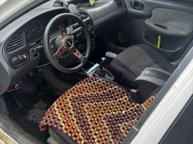 Белый Дэу Сенс, объемом двигателя 1.5 л и пробегом 300 тыс. км за 1200 $, фото 3 на Automoto.ua