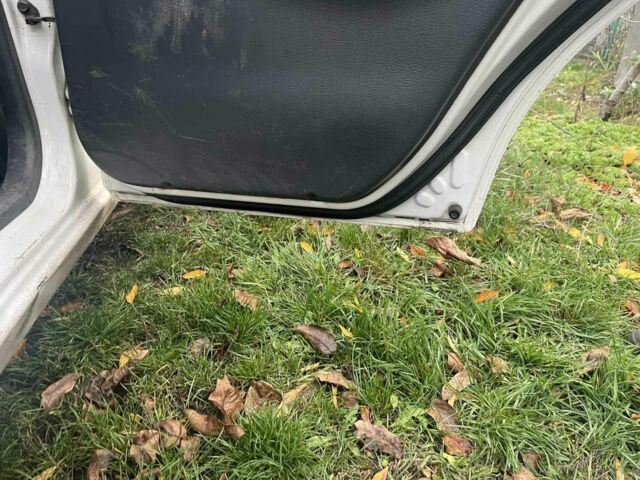 Белый Дэу Сенс, объемом двигателя 1.3 л и пробегом 200 тыс. км за 2300 $, фото 1 на Automoto.ua