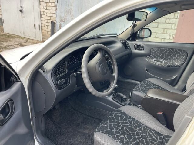 Белый Дэу Сенс, объемом двигателя 1.5 л и пробегом 207 тыс. км за 2950 $, фото 7 на Automoto.ua