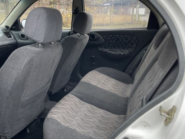 Белый Дэу Сенс, объемом двигателя 1.3 л и пробегом 200 тыс. км за 1550 $, фото 6 на Automoto.ua