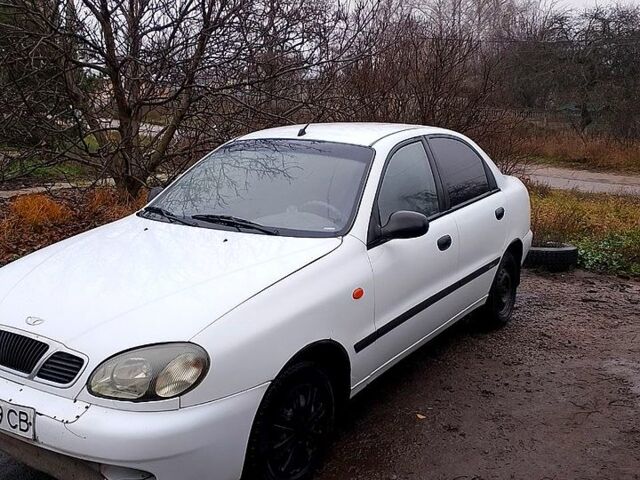 Білий Деу Сенс, об'ємом двигуна 1.3 л та пробігом 0 тис. км за 1000 $, фото 2 на Automoto.ua