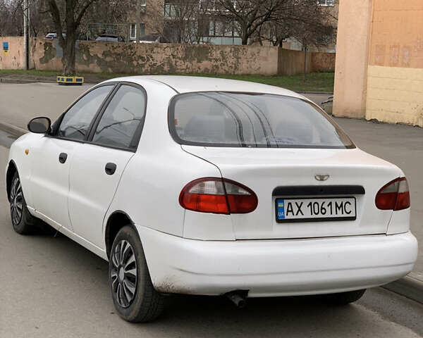 Белый Дэу Сенс, объемом двигателя 1.6 л и пробегом 250 тыс. км за 1050 $, фото 4 на Automoto.ua