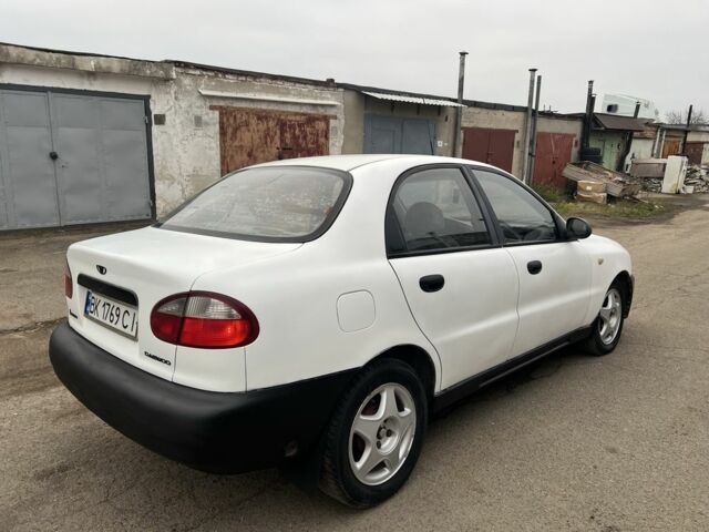 Белый Дэу Сенс, объемом двигателя 1.5 л и пробегом 211 тыс. км за 1500 $, фото 4 на Automoto.ua