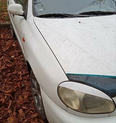 Белый Дэу Сенс, объемом двигателя 1.3 л и пробегом 220 тыс. км за 1100 $, фото 2 на Automoto.ua