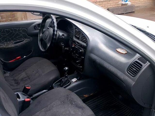 Білий Деу Сенс, об'ємом двигуна 1.3 л та пробігом 0 тис. км за 1000 $, фото 4 на Automoto.ua