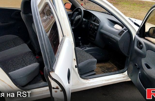Белый Дэу Сенс, объемом двигателя 1.3 л и пробегом 0 тыс. км за 1200 $, фото 4 на Automoto.ua