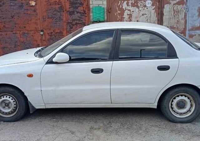 Белый Дэу Сенс, объемом двигателя 1.3 л и пробегом 81 тыс. км за 2200 $, фото 2 на Automoto.ua