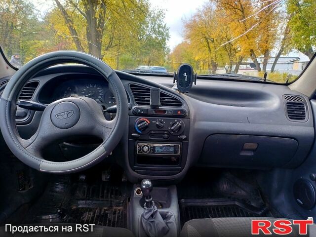 Білий Деу Сенс, об'ємом двигуна 1.3 л та пробігом 387 тис. км за 1100 $, фото 4 на Automoto.ua