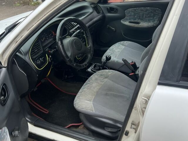 Белый Дэу Сенс, объемом двигателя 1.5 л и пробегом 211 тыс. км за 1500 $, фото 14 на Automoto.ua