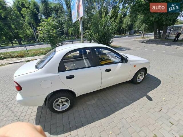 Білий Деу Сенс, об'ємом двигуна 1.3 л та пробігом 260 тис. км за 2000 $, фото 5 на Automoto.ua