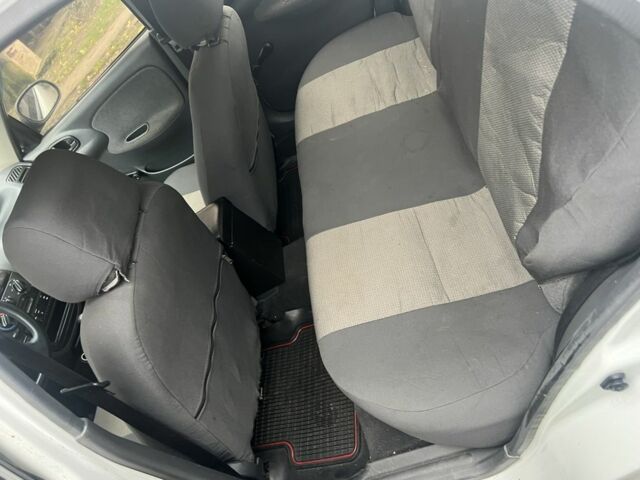 Белый Дэу Сенс, объемом двигателя 1.3 л и пробегом 180 тыс. км за 1400 $, фото 2 на Automoto.ua