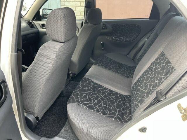 Белый Дэу Сенс, объемом двигателя 1.5 л и пробегом 207 тыс. км за 2950 $, фото 8 на Automoto.ua